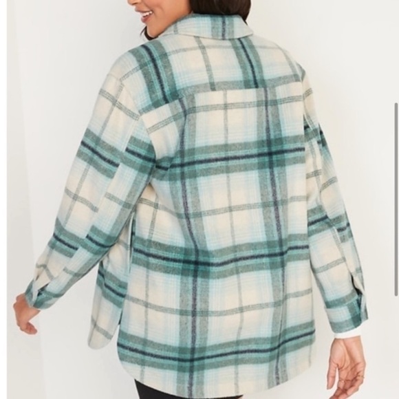 Old Navy Transitional Soft Brushed Plaid Utility Shacket in Green - Picture 2 of 11